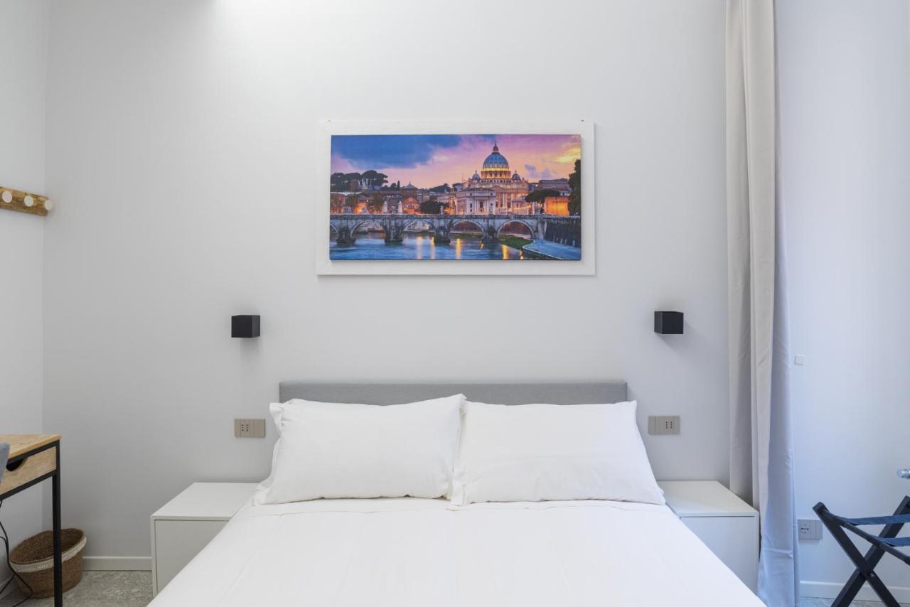 White Home Suite And Rooms Roma Ngoại thất bức ảnh