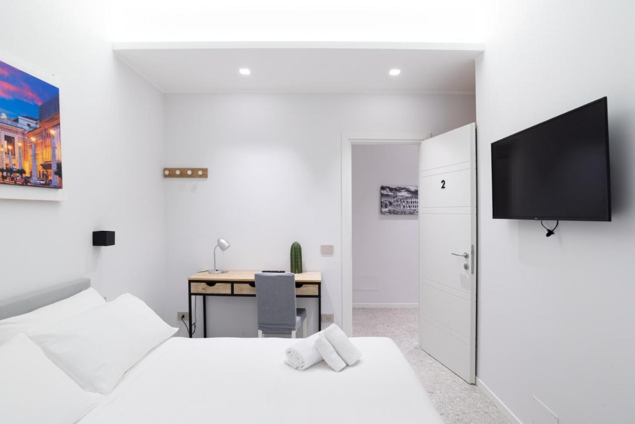 White Home Suite And Rooms Roma Ngoại thất bức ảnh